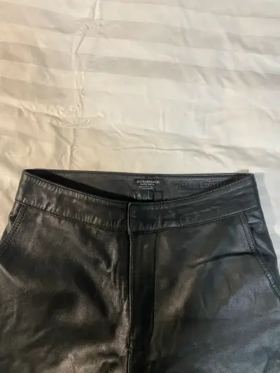 Pantalones de cuero negro Stradivarius - miniatura 1