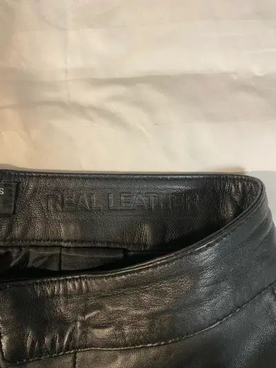 Pantalones de cuero negro Stradivarius - miniatura 2
