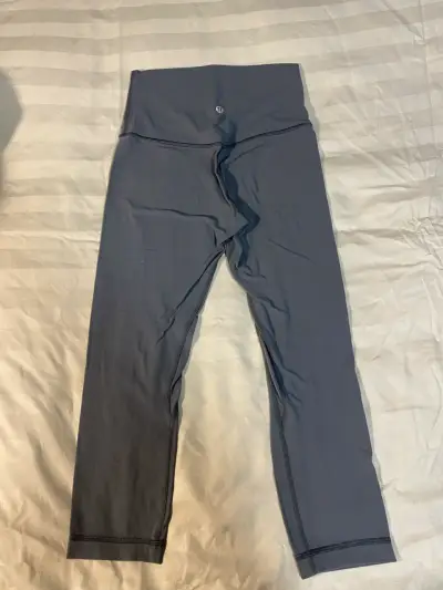 Leggings deportivos gris oscuro para mujer - miniatura 3