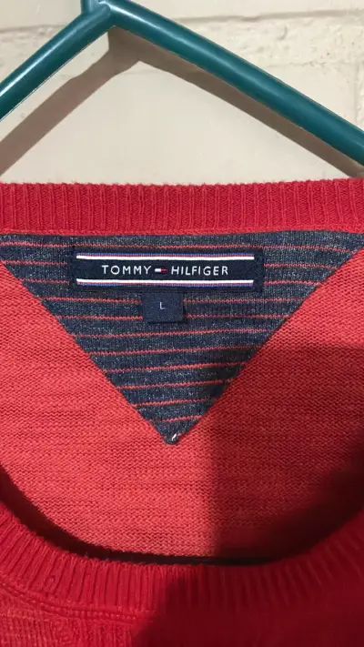 Suéter rojo Tommy Hilfiger para hombre - miniatura 1