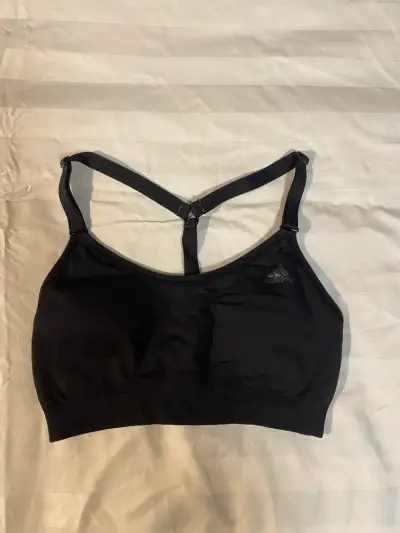 Top deportivo negro Adidas para mujer - miniatura 1