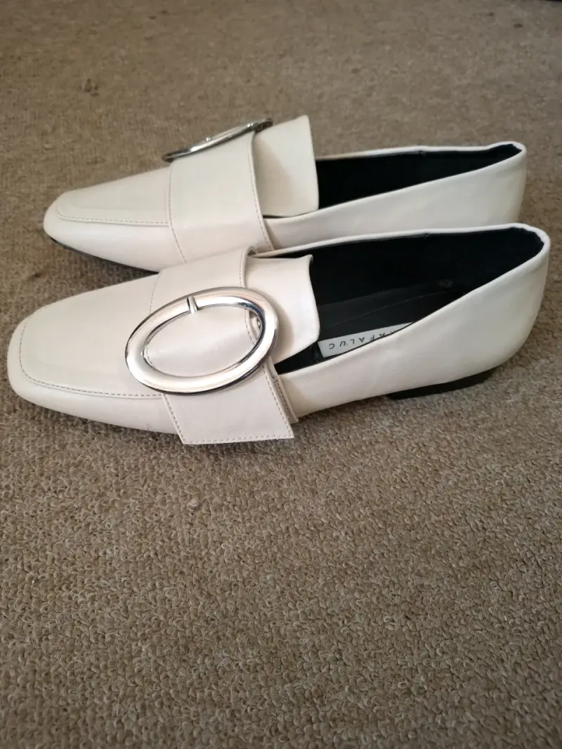 Zapatos planos con hebilla metálica - 3