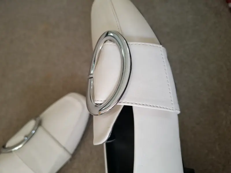 Zapatos planos con hebilla metálica - 4
