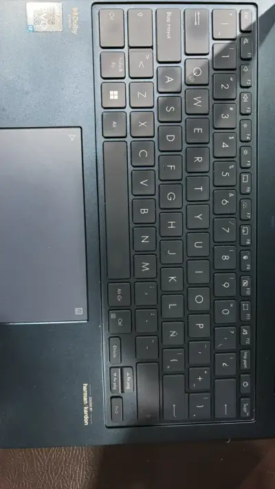 Laptop Asus ZenBook no enciende - miniatura 2