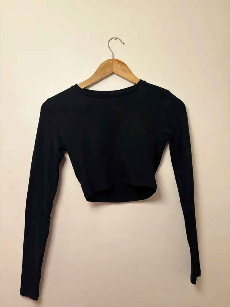 Top crop Zara negro Talla M