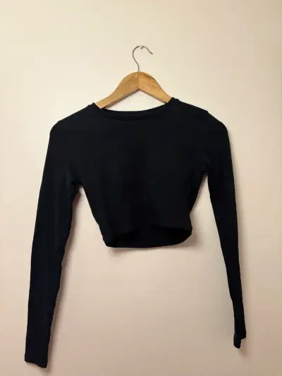Top crop Zara negro Talla M - miniatura 1