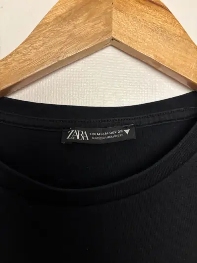 Top crop Zara negro Talla M - miniatura 3