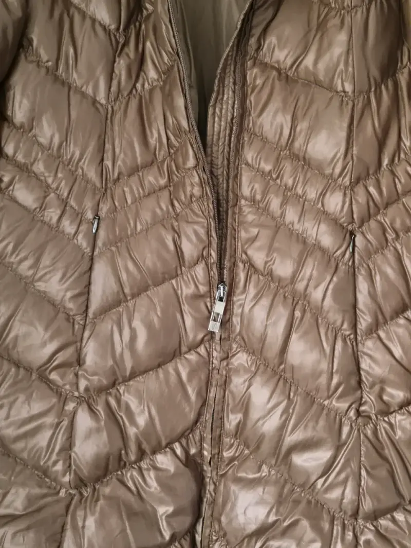 Abrigo acolchado marrón para mujer - 3