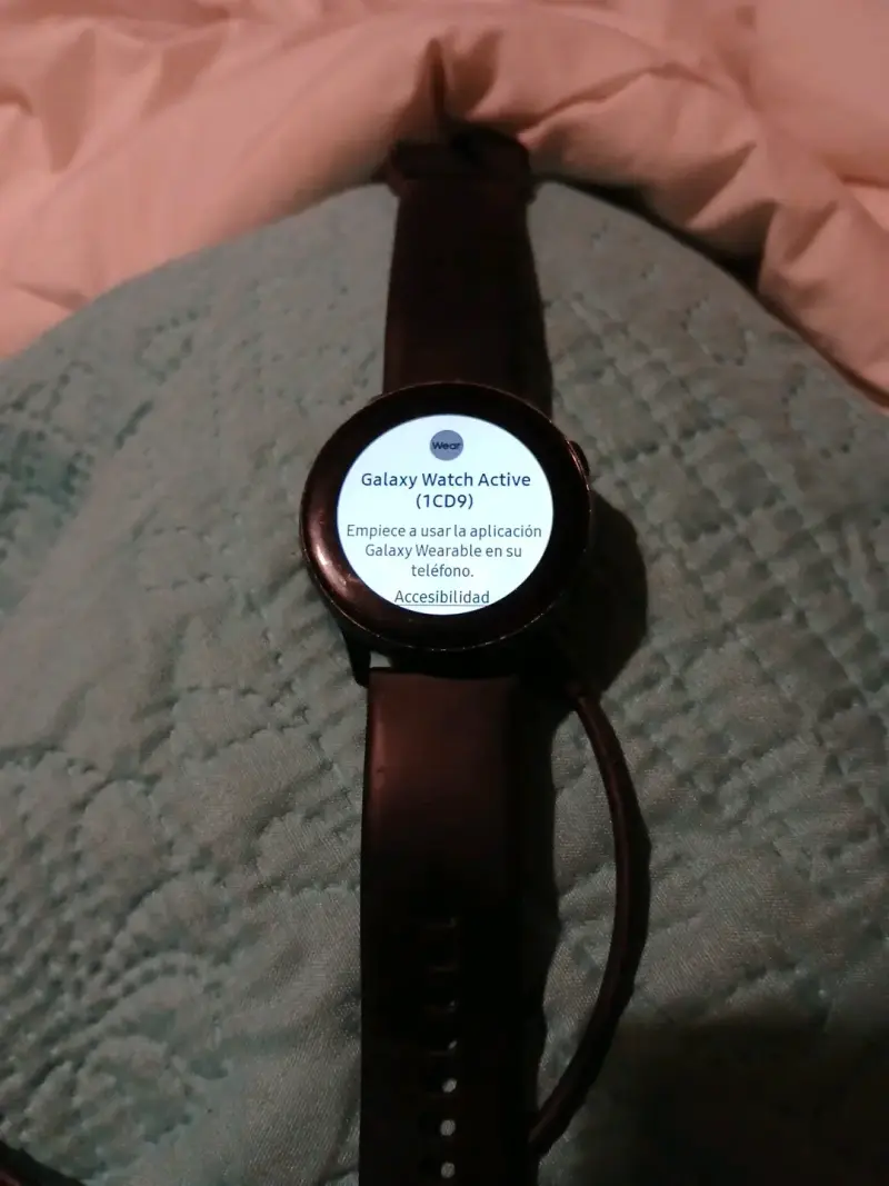 Reloj inteligente deportivo con correa negra - 3