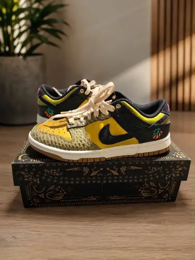 Zapatillas deportivas Nike Dunk edición especial - miniatura 1