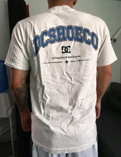 Polera blanca DC Shoes casual - miniatura 2