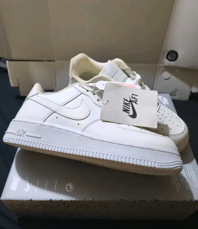 Zapatillas Nike blancas clásicas - 5