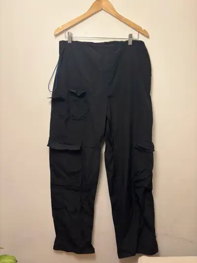 Pantalones cargo negros unisex S/M - miniatura 1