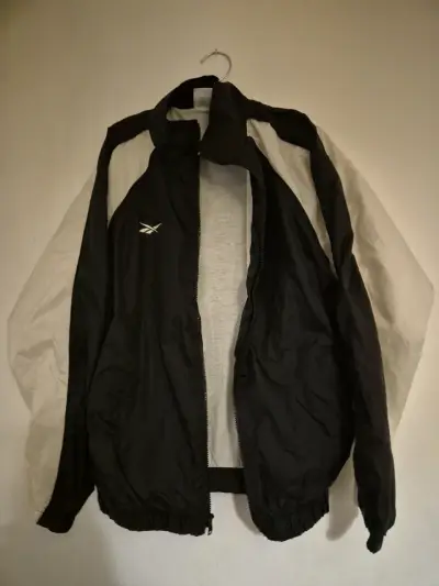 Cortavientos Reebok negro y blanco unisex - miniatura 3