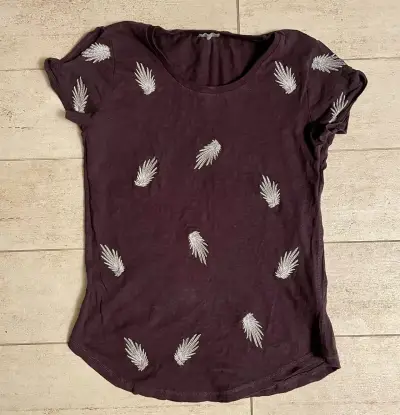 Polera Foster talla xs con estampado de hojas - miniatura 1