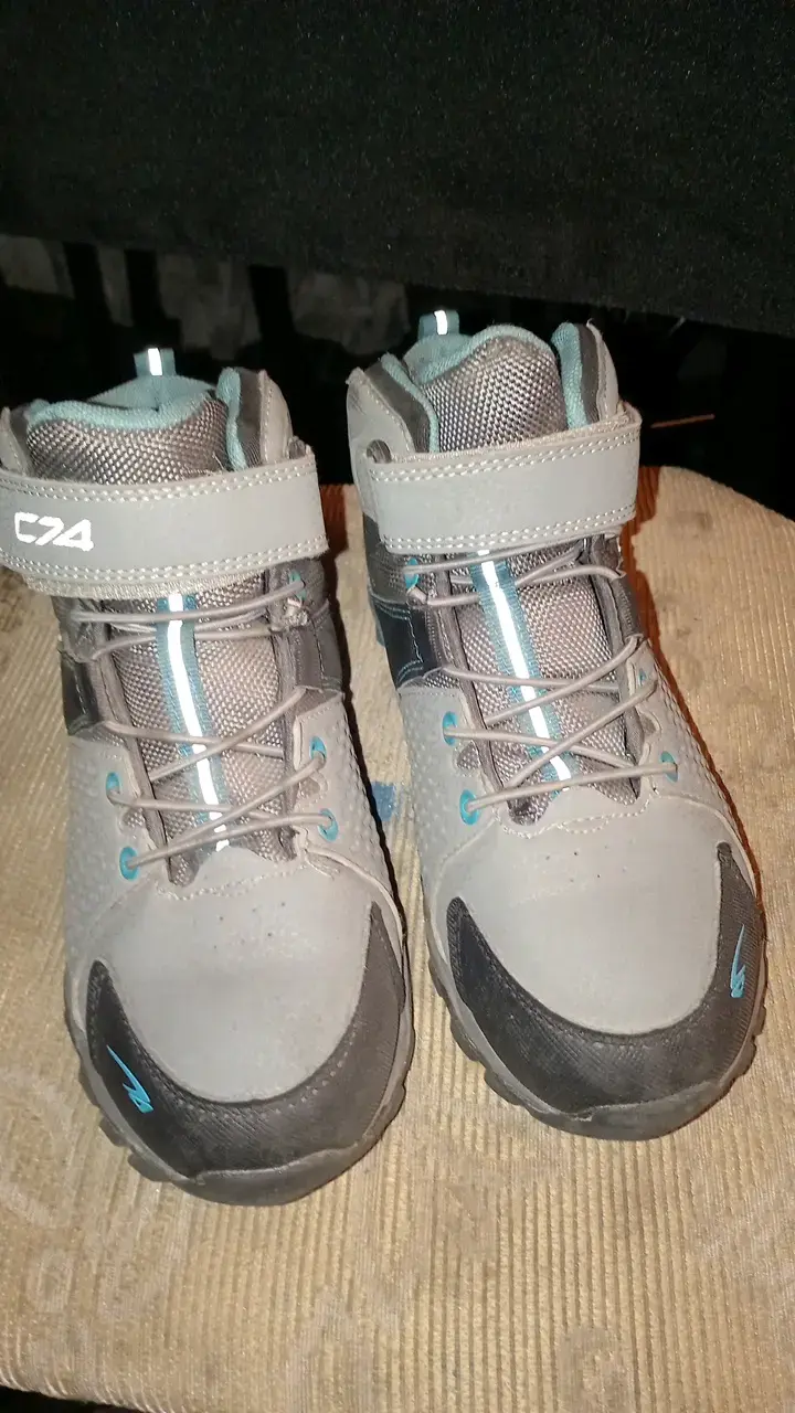 Zapatillas impermeables C74 gris con velcro - 1