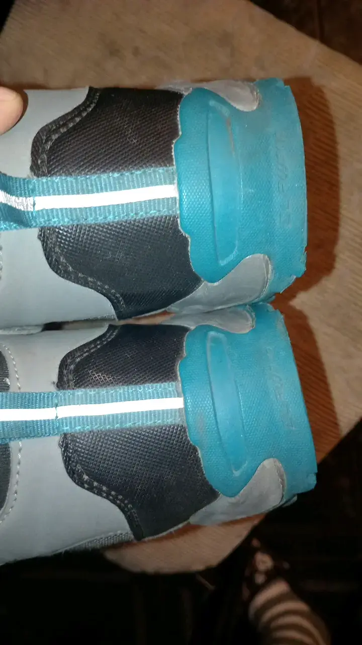 Zapatillas impermeables C74 gris con velcro - 3