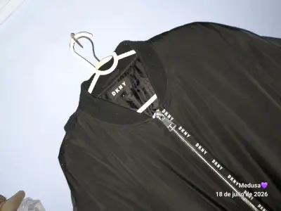 Chaqueta bomber negra DKNY para mujer - miniatura 2
