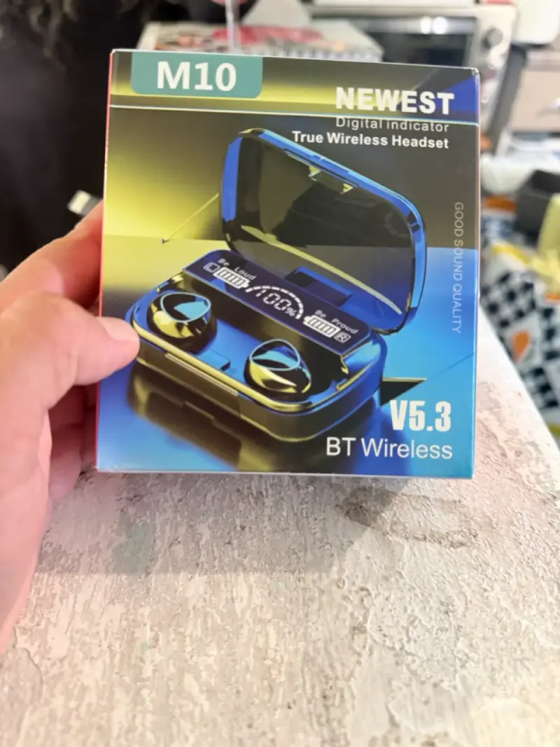Auriculares inalámbricos M10 con indicador digital - 1