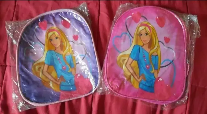 Mochilas infantiles con diseño de muñeca