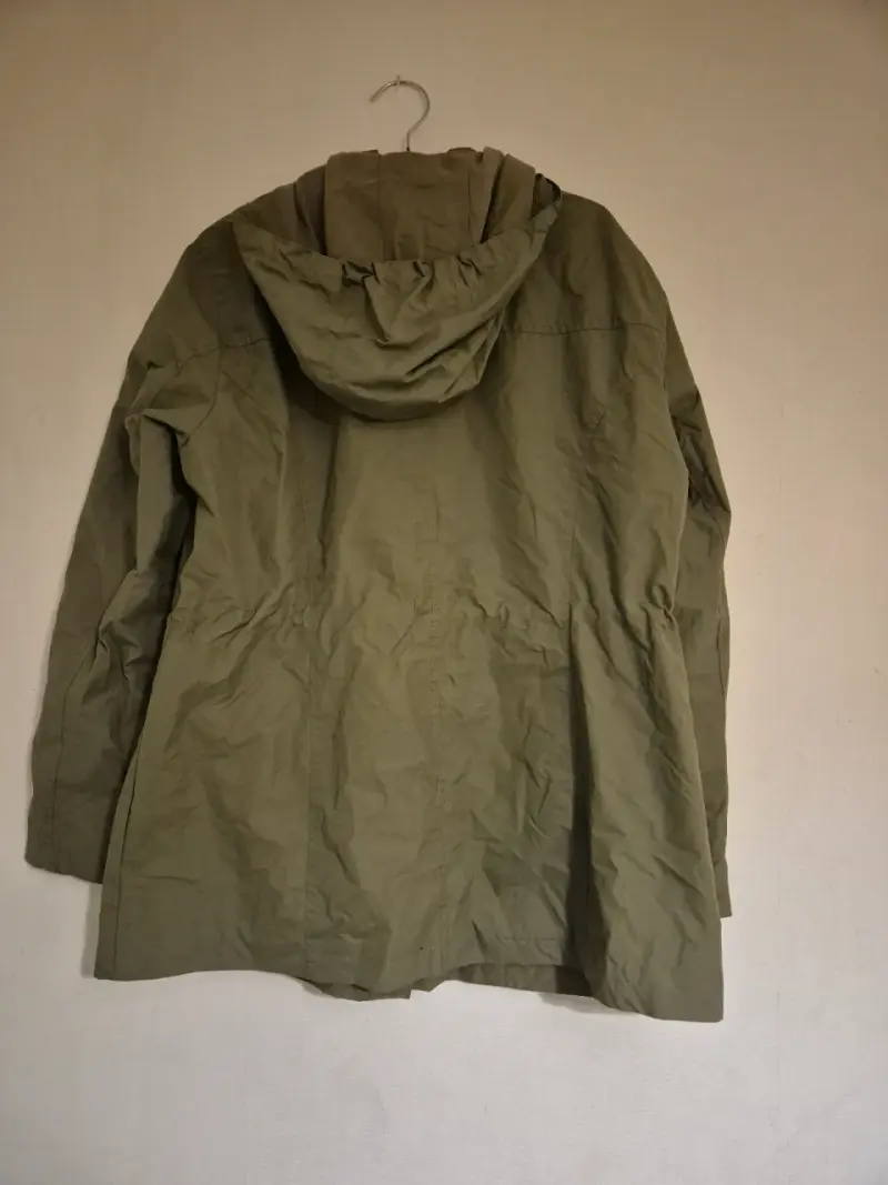 Parka verde militar con capucha - 2