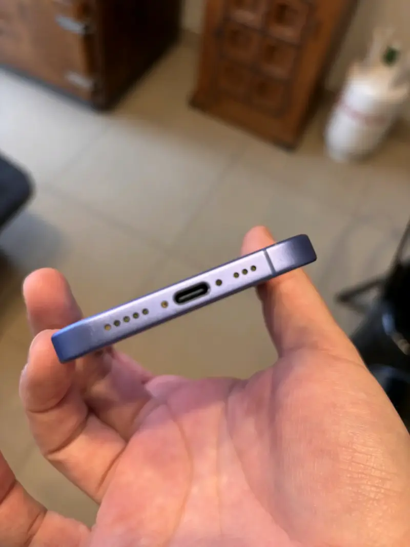 iPhone 16 128 GB - 4