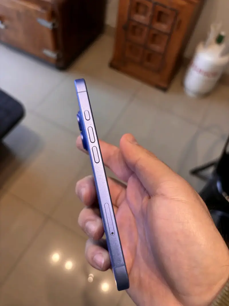 iPhone 16 128 GB - 6