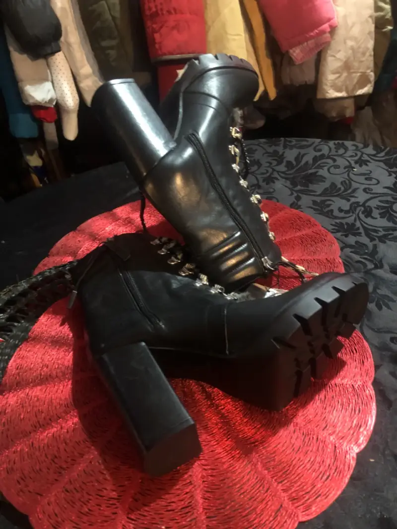 Botines de cuero negro con tacón alto - 3