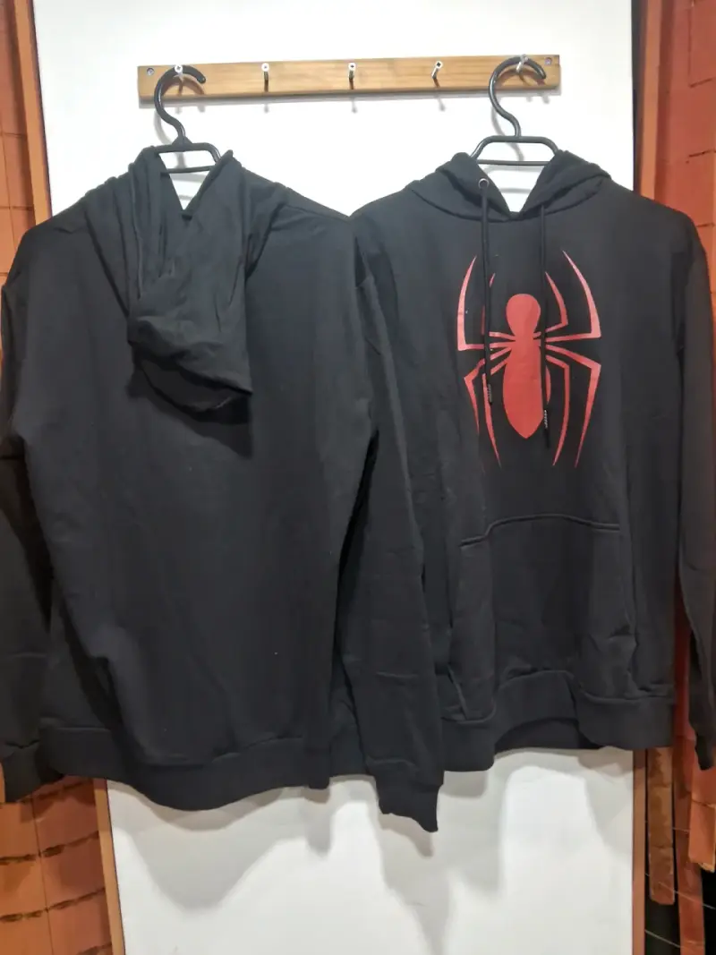 Polerón Marvel Spiderman negro con capucha