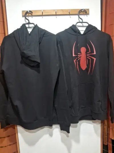 Polerón Marvel Spiderman negro con capucha - miniatura 1