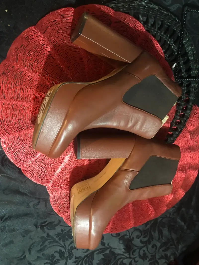 Botines de cuero marrón con tacón alto - 2