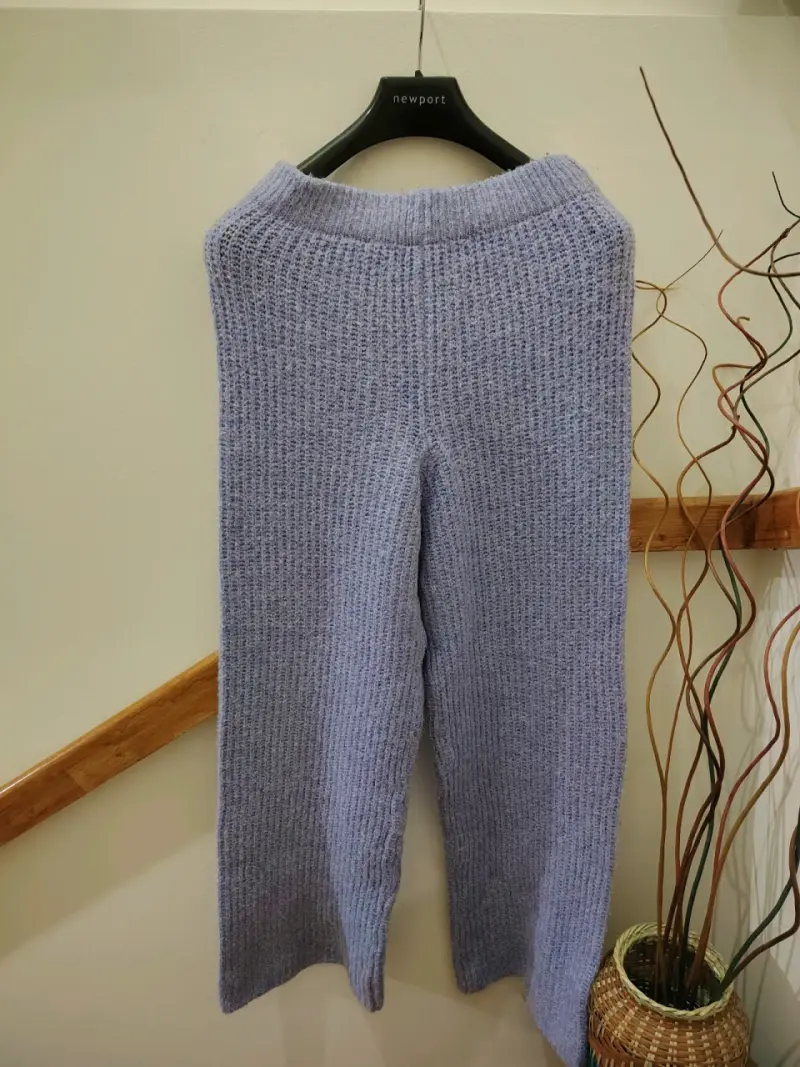Pantalones tejidos lilas para mujer