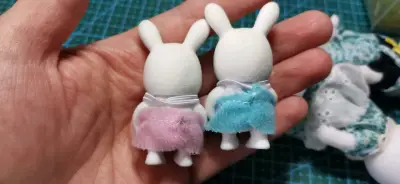 Set de 4 figuras Ternurines Conejos Sylvanian - miniatura 5