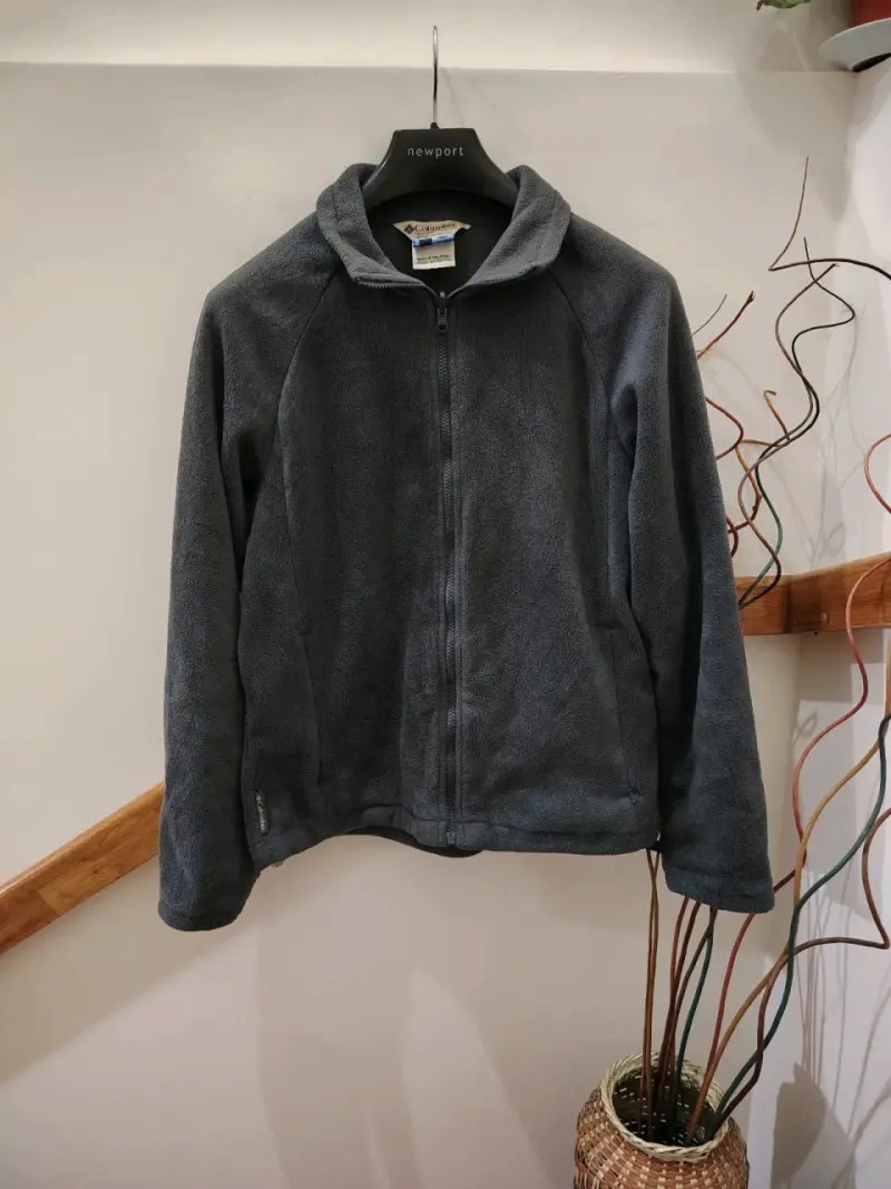 Chaqueta polar Columbia gris para dama