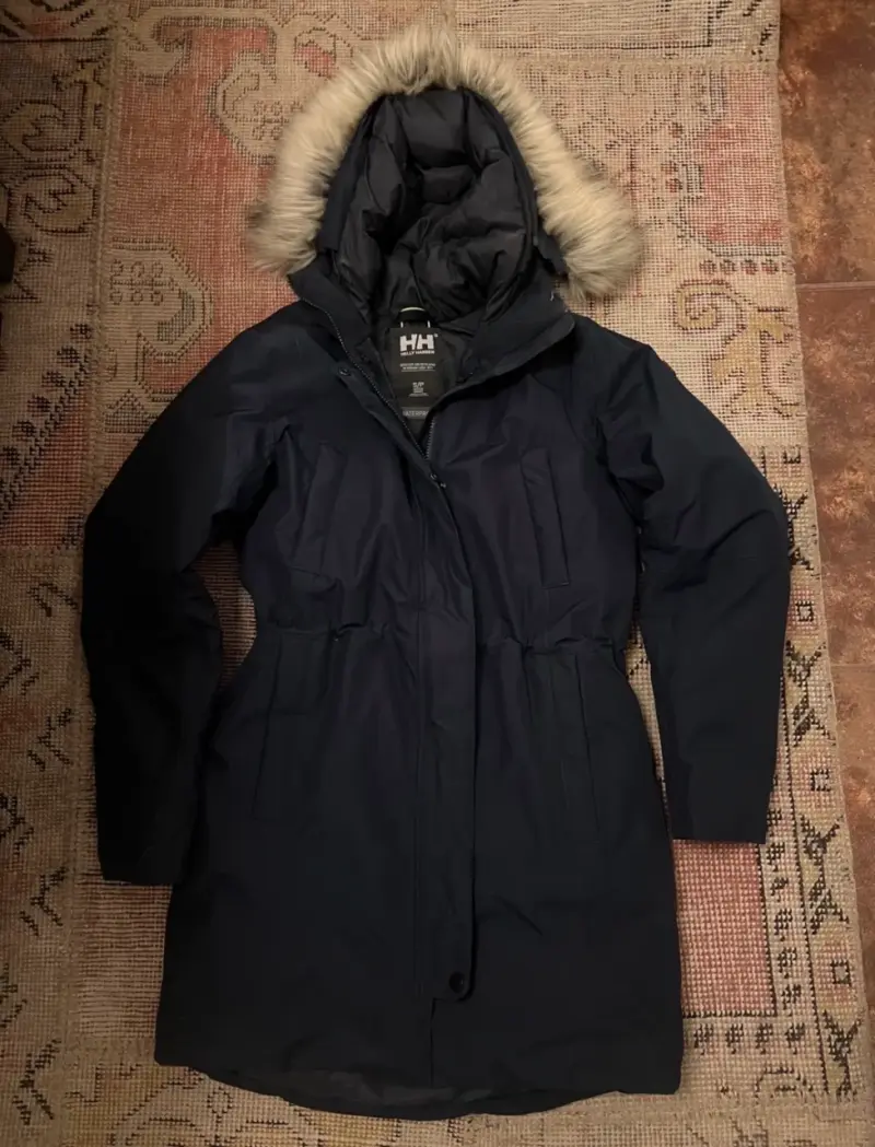 Parka Técnica Helly Hansen Con Capucha - 1