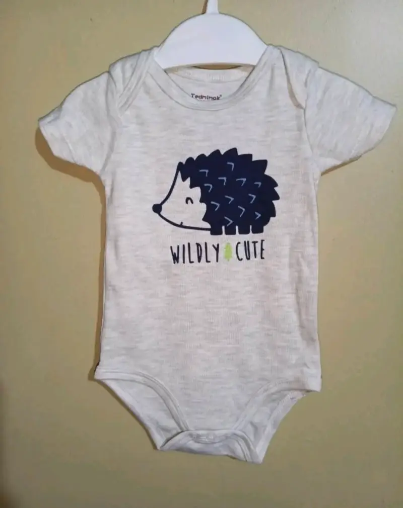 Bodys talla 6M (nuevos) - 5