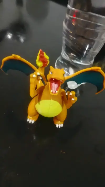 Figura de acción Charizard Pokémon - miniatura 1