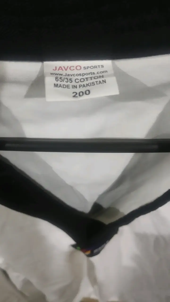 Dobok de taekwondo blanco con cuello negro - 2