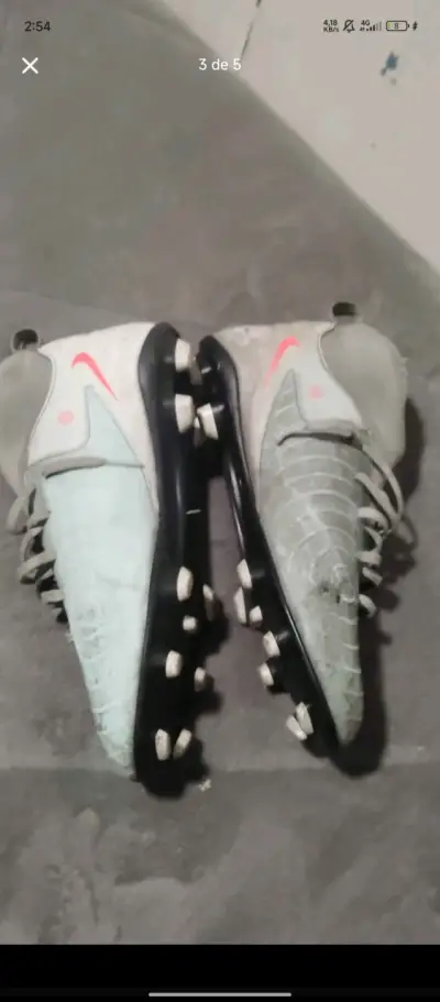 Botines de fútbol Nike grises usados - miniatura 4