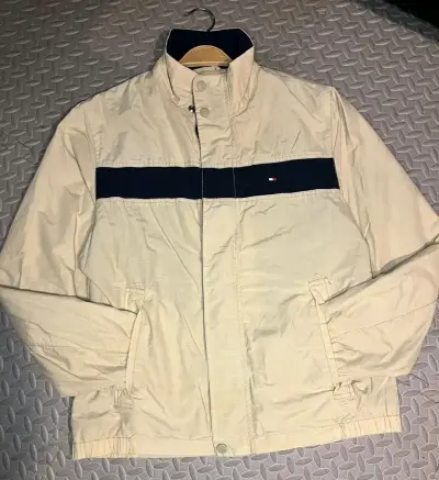 Chaqueta beige Tommy Hilfiger con detalle azul - miniatura 2