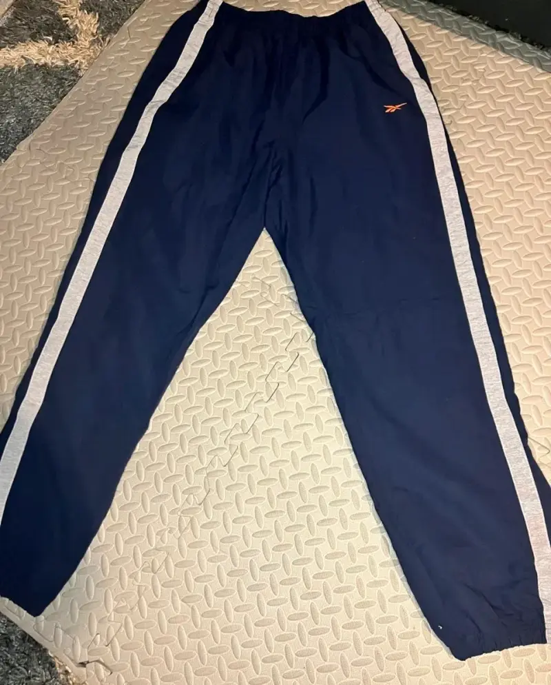 Pantalones deportivos Reebok azul marino talla L - 2