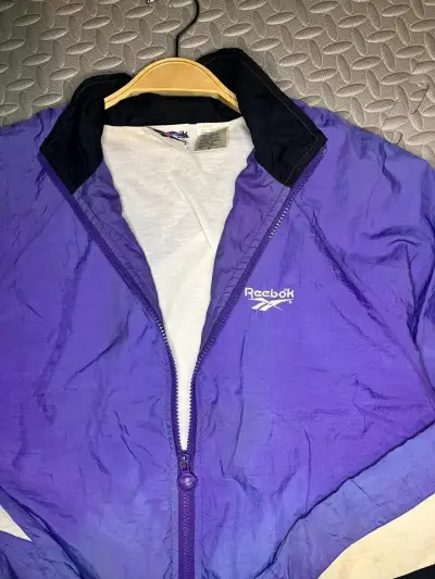 Chaqueta cortavientos Reebok morada vintage - miniatura 2