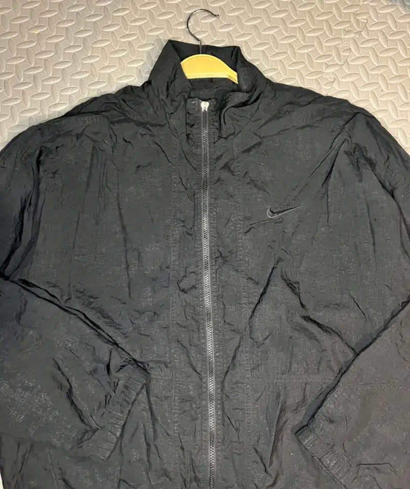 Chaqueta cortaviento Nike negra unisex - 3