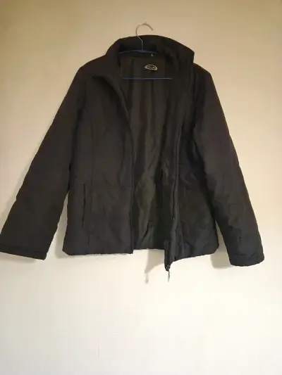 Parka Acolchada Negra Básica - Chaqueta de Inviern - miniatura 3