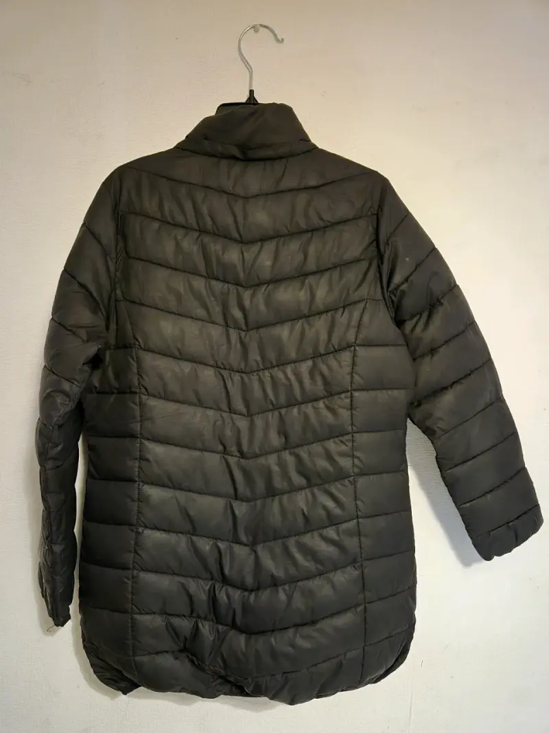 Chaqueta Columbia Titanium negra acolchada - 2