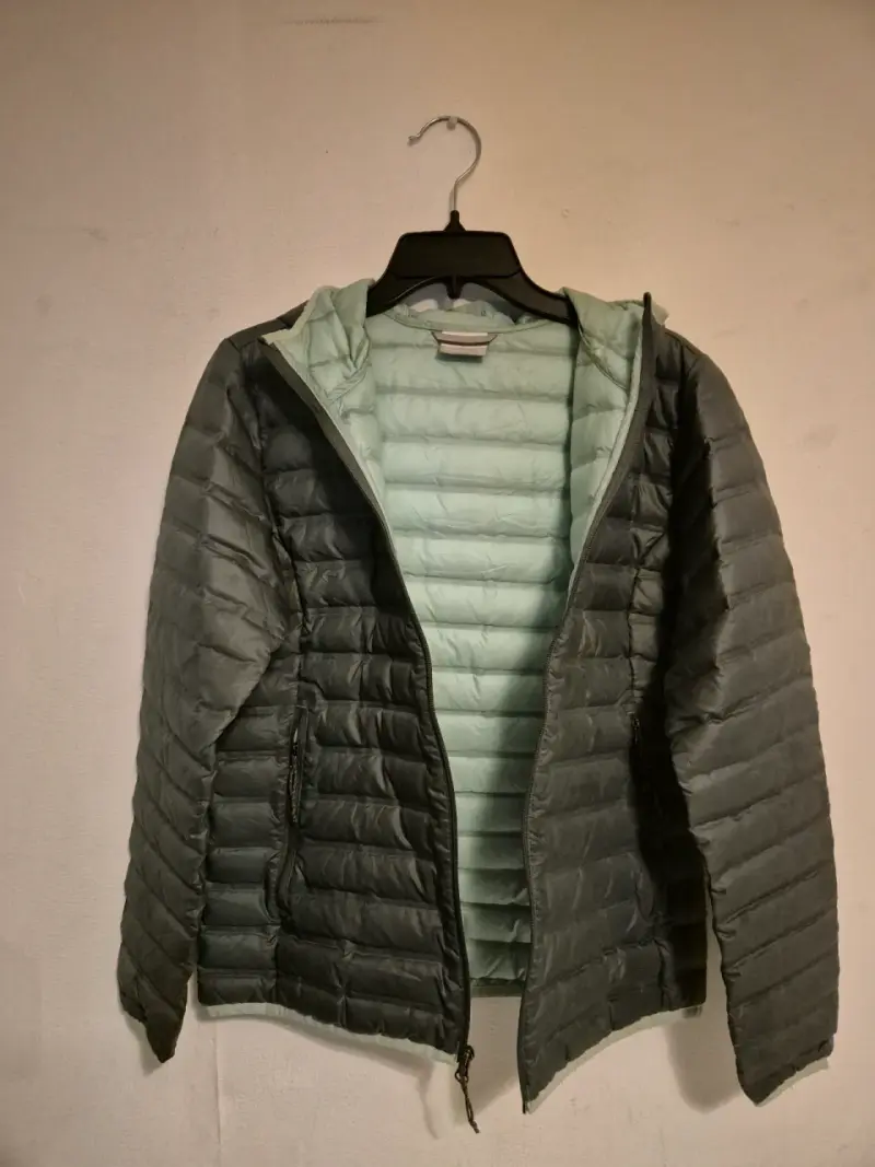 Chaqueta Columbia acolchada gris para invierno - 3