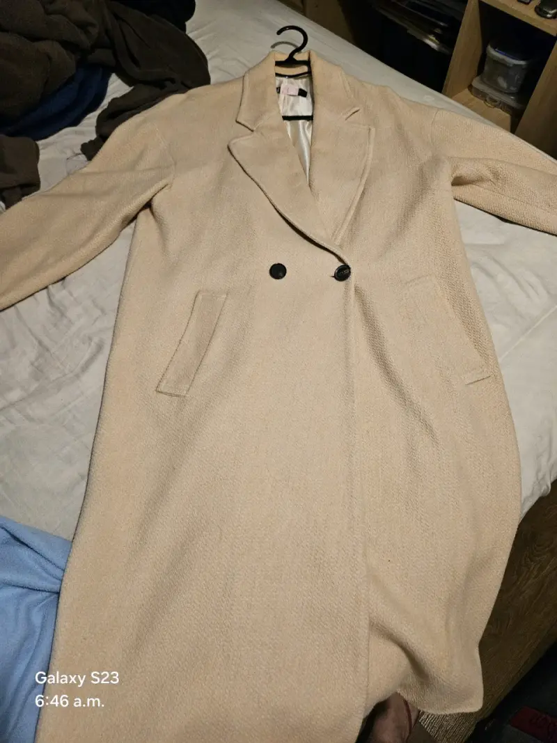 Abrigo largo beige elegante para mujer - 1