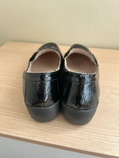 Mocasines negros  estilo cocodrilo - miniatura 2
