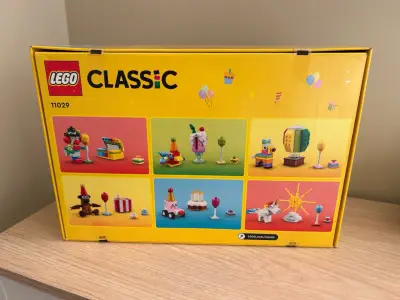 LEGO Classic Caja Creativa Fiesta 900 piezas - miniatura 3
