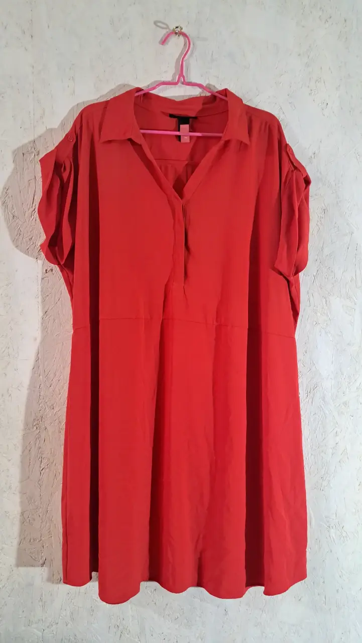 Vestido rojo suelto de manga corta - 1